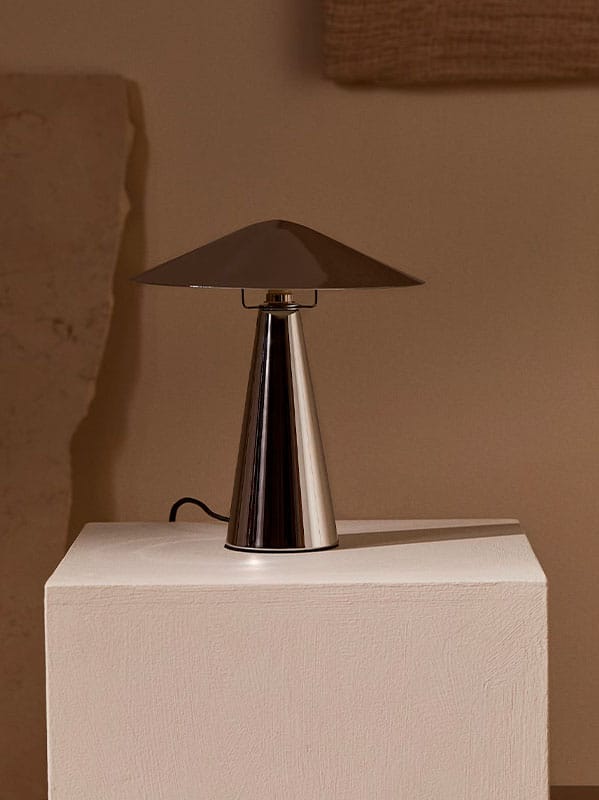 Lámpara de mesa de metal H&M