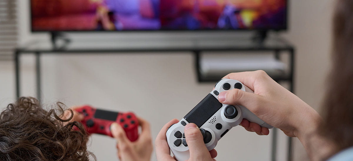 Los mejores videojuegos para jugar en familia este verano 2025